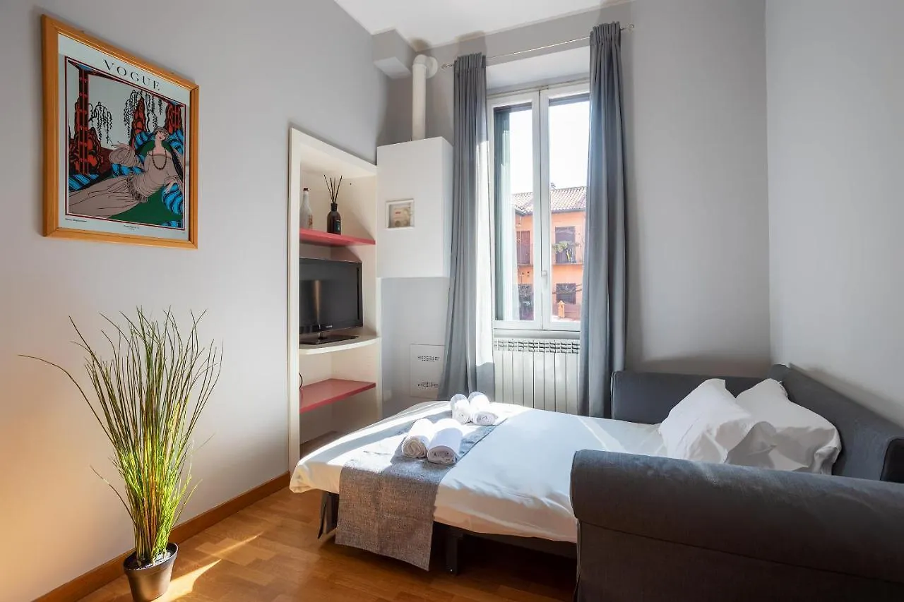 מילאנו Navigli-Duomo Apartment With Netflix+Wifi 0*,